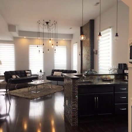 Luxury Three Story Apartment In Short North Колумбус Экстерьер фото