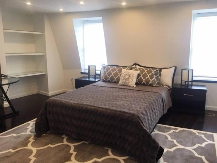 Luxury Three Story Apartment In Short North Колумбус Экстерьер фото